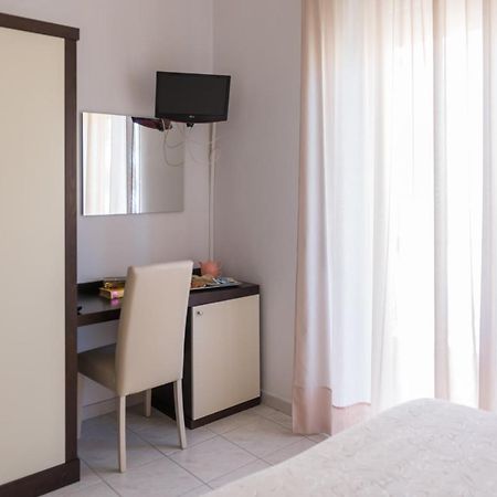 Hotel Viola Γκαέτα Εξωτερικό φωτογραφία