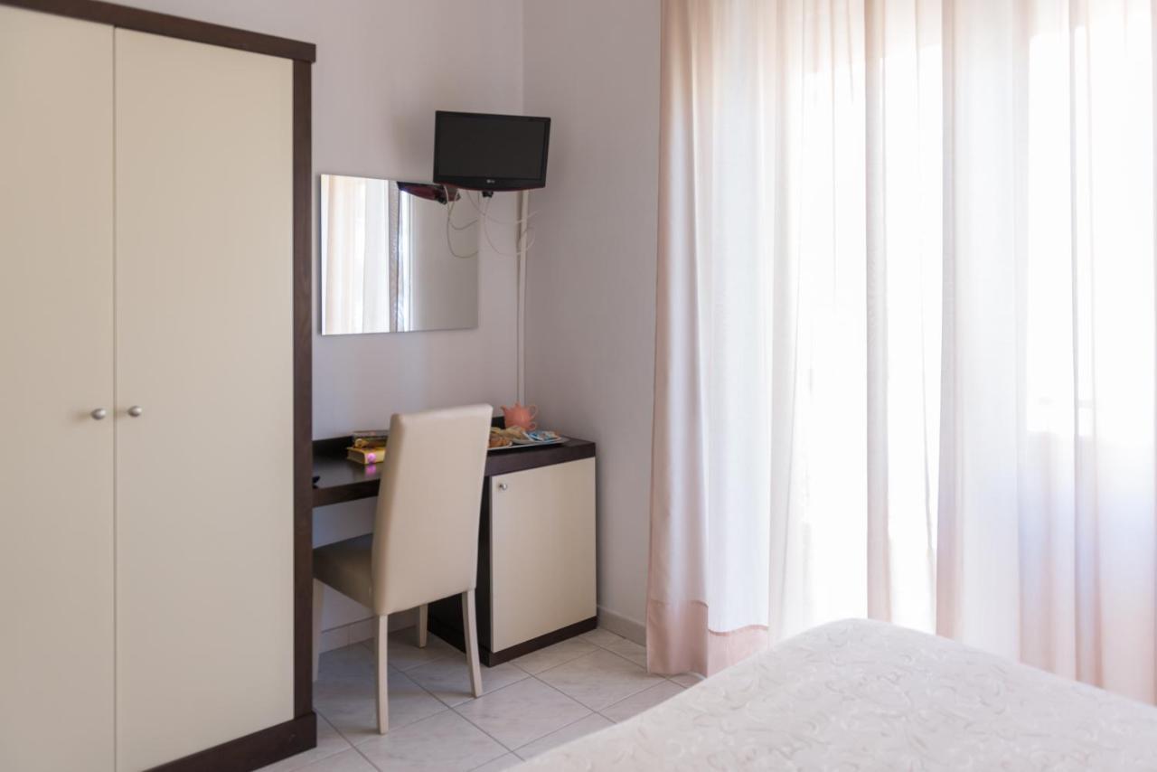 Hotel Viola Γκαέτα Εξωτερικό φωτογραφία