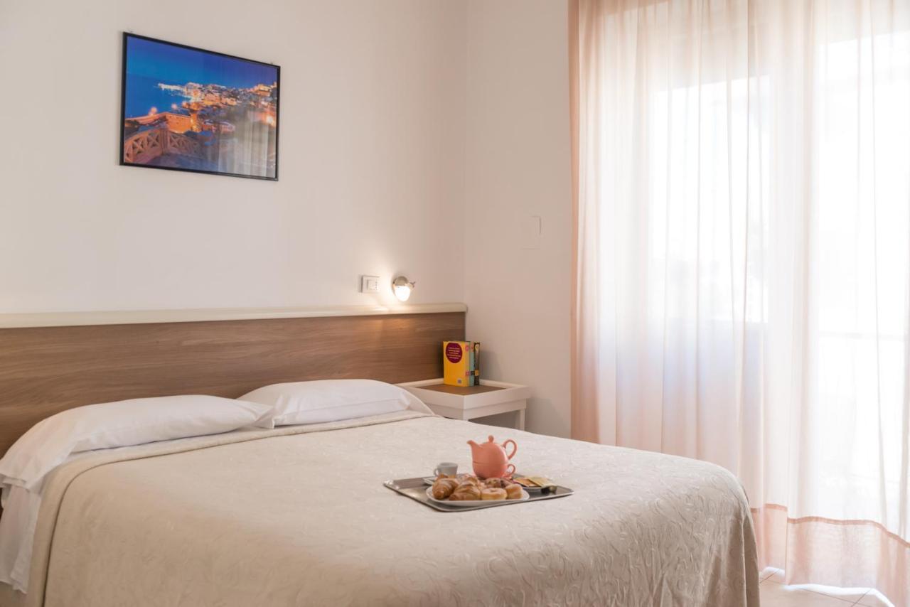 Hotel Viola Γκαέτα Εξωτερικό φωτογραφία