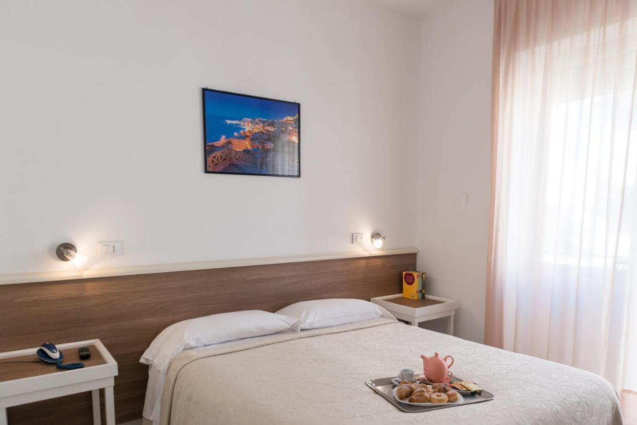 Hotel Viola Γκαέτα Εξωτερικό φωτογραφία