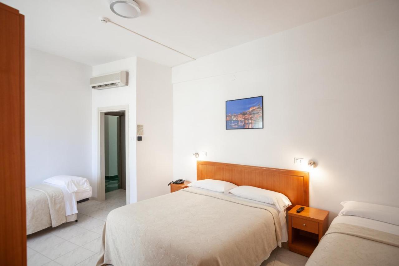 Hotel Viola Γκαέτα Εξωτερικό φωτογραφία