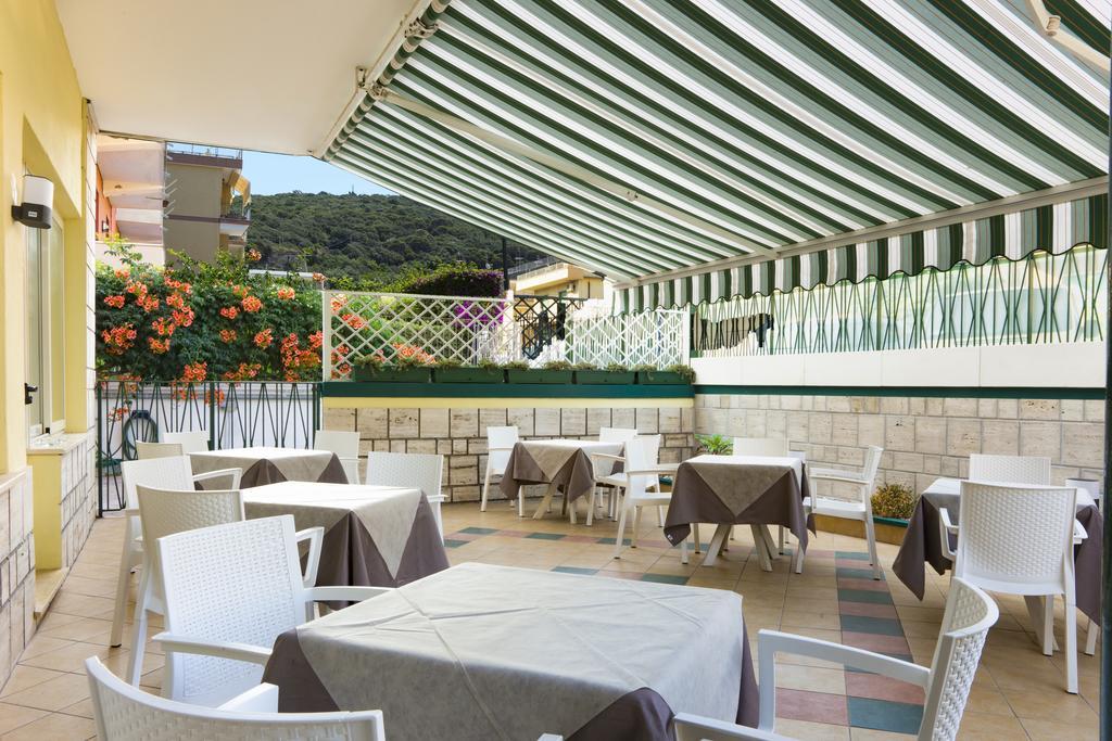 Hotel Viola Γκαέτα Εξωτερικό φωτογραφία